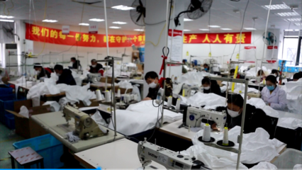 為了讓這家日均生產(chǎn)3000套防護(hù)服上海企業(yè)正常運(yùn)轉(zhuǎn)!公安上門蹲點(diǎn)幫困…