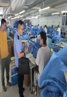 浙江省平湖市市場監管局三管齊下全力護航服裝企業“民轉醫”新崛起